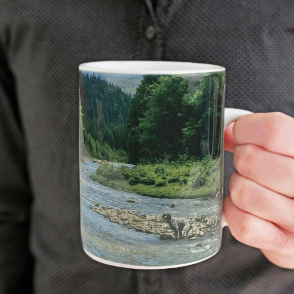 joke mug with a dog pooping in nature